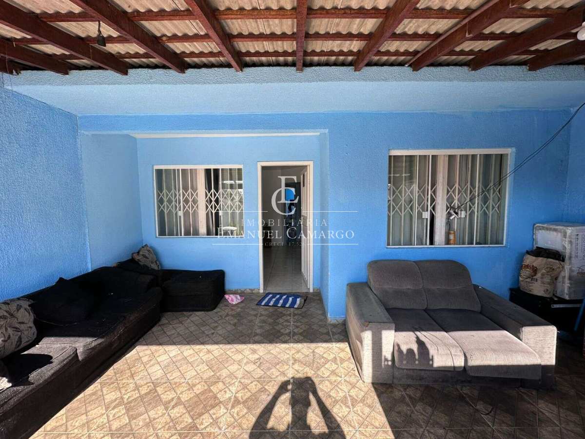 Casa à venda, com 2 quartos, 58m²