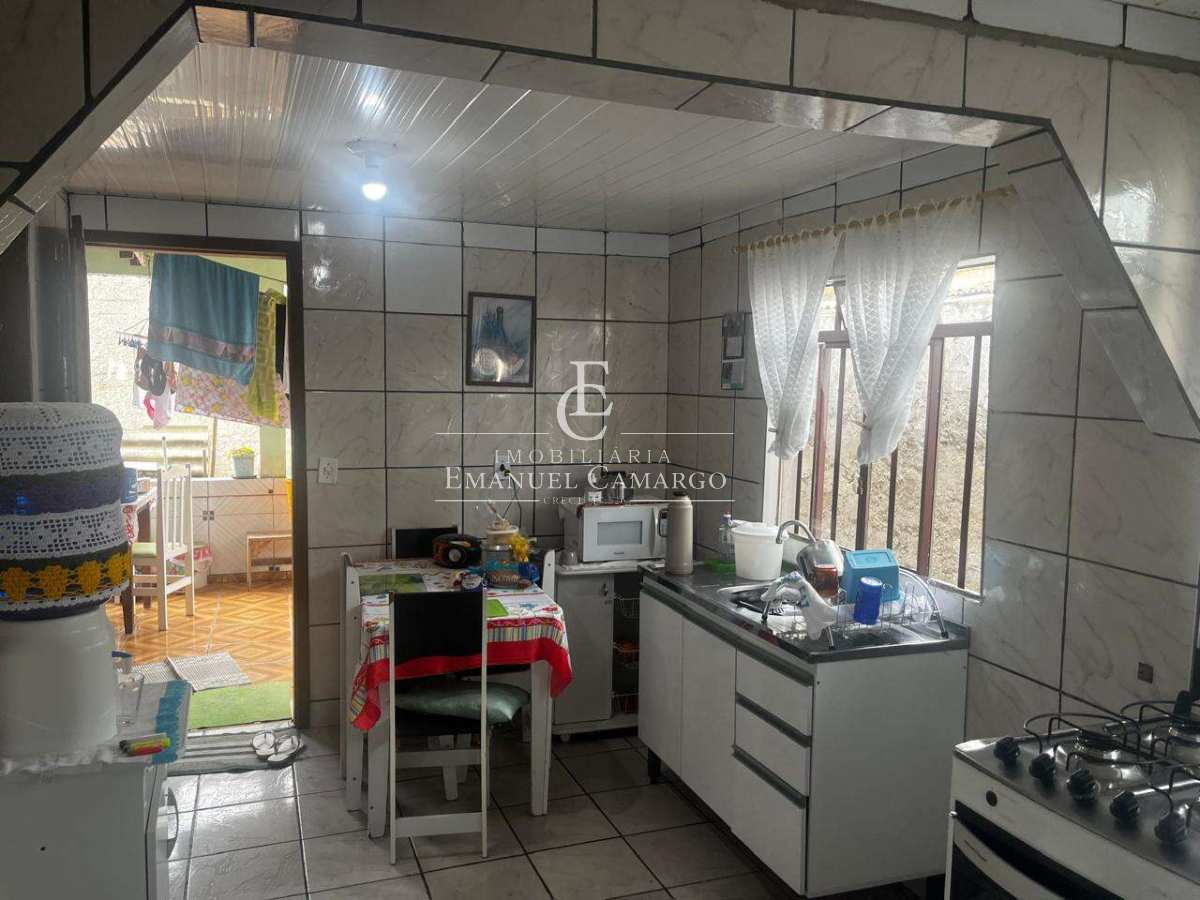 Casa à venda em Piraquara, Vila São Tiago, com 2 quartos, 196m² - Emanuel Camargo - Há mais de 20 anos no Mercado Imobiliário CNPJ 55.103.630/0001-83