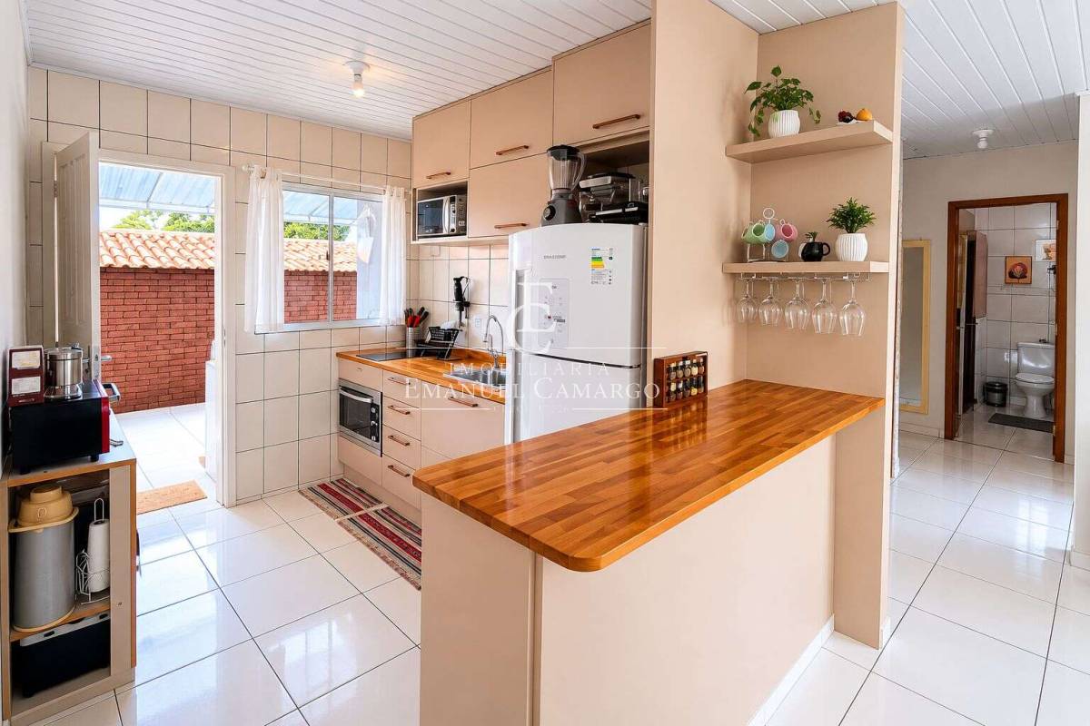 Casa à venda, com 3 quartos, 116m² - Emanuel Camargo - Há mais de 20 anos no Mercado Imobiliário CNPJ 55.103.630/0001-83