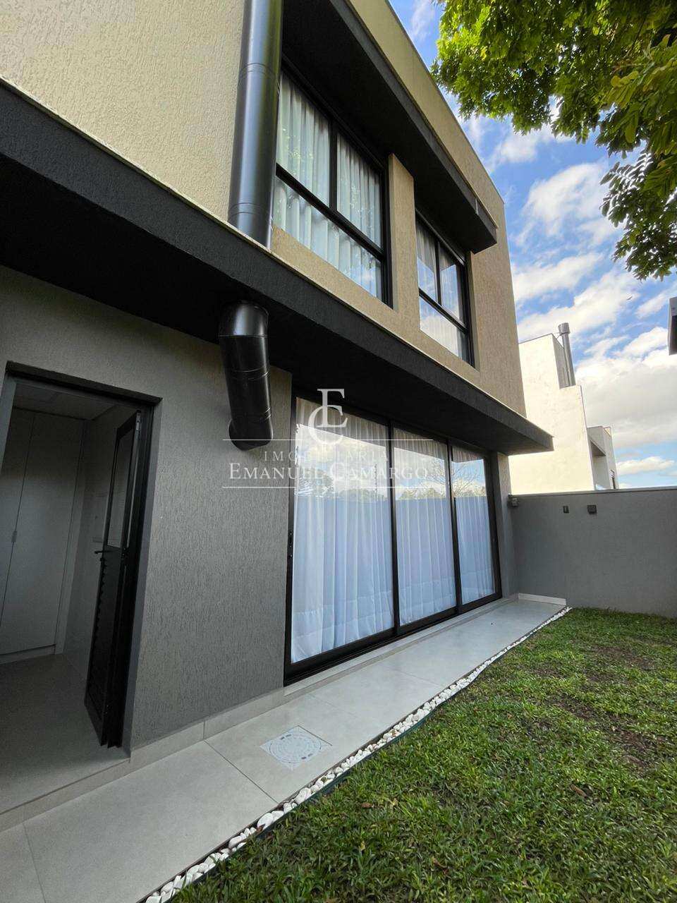 Sobrado à venda em Curitiba, Pilarzinho, com 3 quartos, 166m² - Emanuel Camargo - Há mais de 20 anos no Mercado Imobiliário CNPJ 55.103.630/0001-83