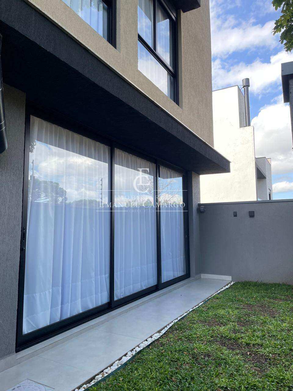 Sobrado à venda em Curitiba, Pilarzinho, com 3 quartos, 166m² - Emanuel Camargo - Há mais de 20 anos no Mercado Imobiliário CNPJ 55.103.630/0001-83