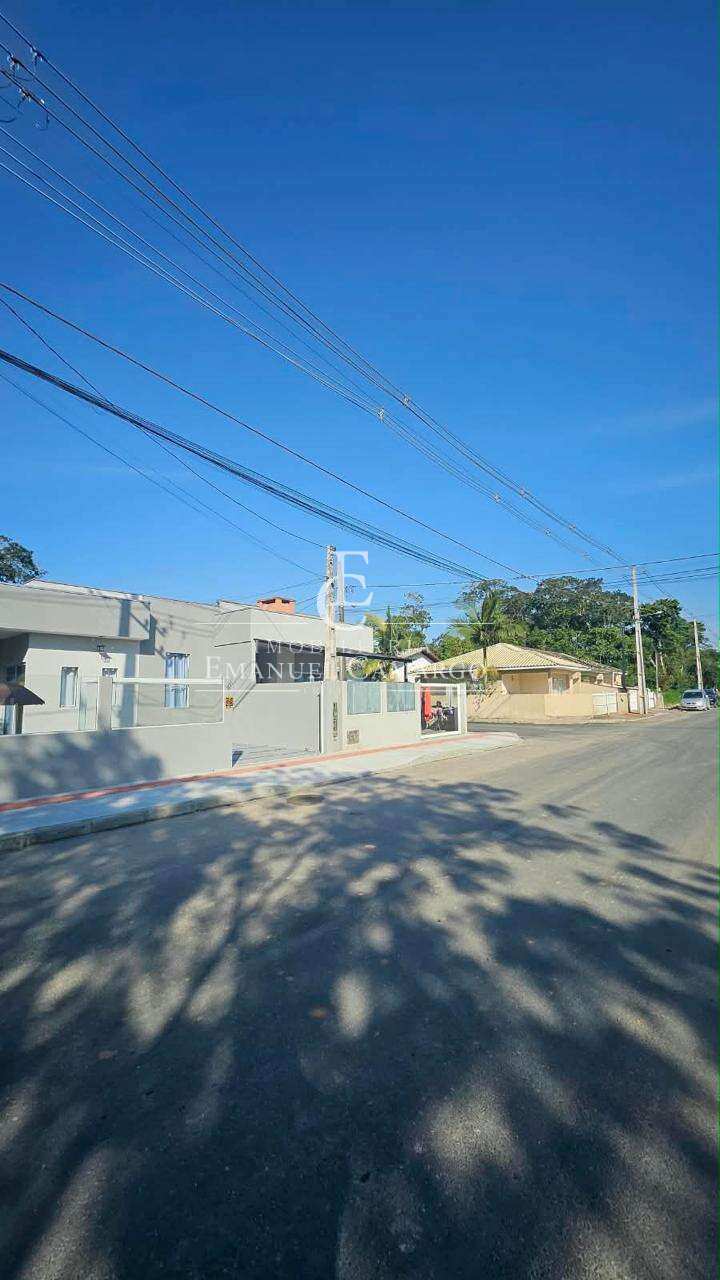 Casa à venda em Itapoá, Centro, com 2 quartos, 57m²