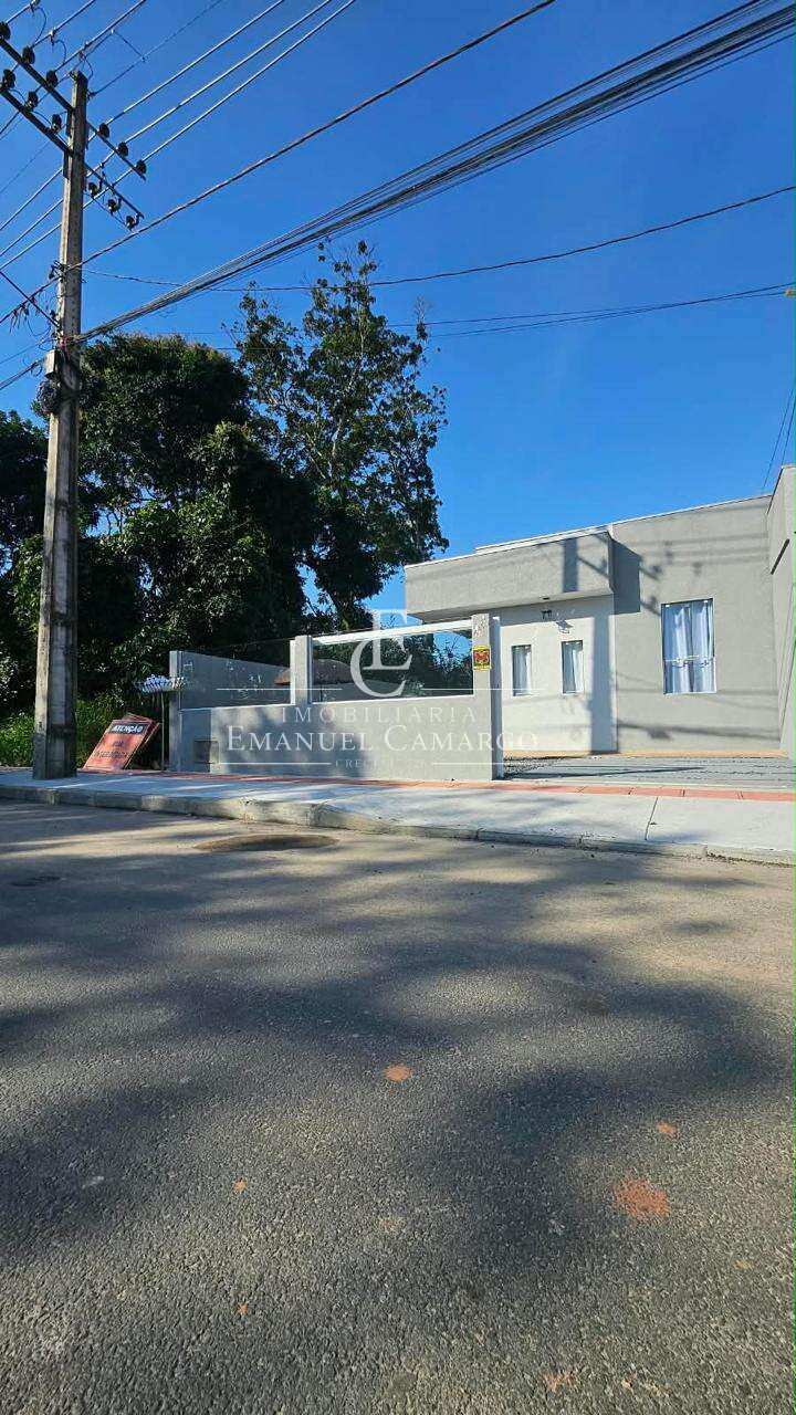 Casa à venda em Itapoá, Centro, com 2 quartos, 57m² - Emanuel Camargo - Há mais de 20 anos no Mercado Imobiliário CNPJ 55.103.630/0001-83