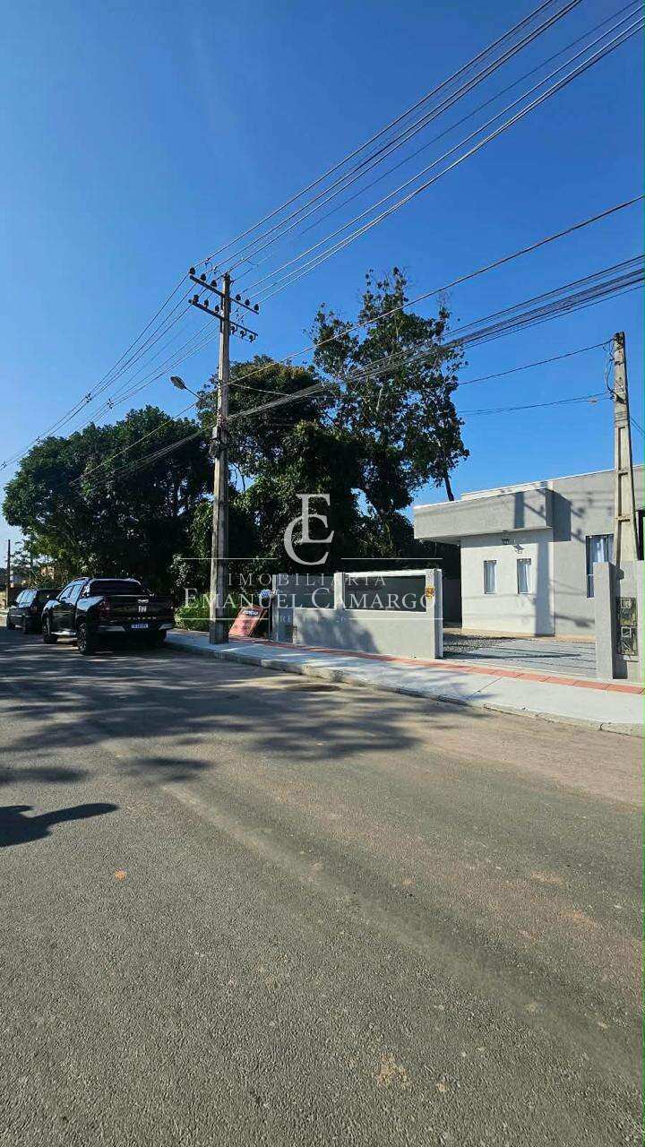 Casa à venda em Itapoá, Centro, com 2 quartos, 57m² - Emanuel Camargo - Há mais de 20 anos no Mercado Imobiliário CNPJ 55.103.630/0001-83