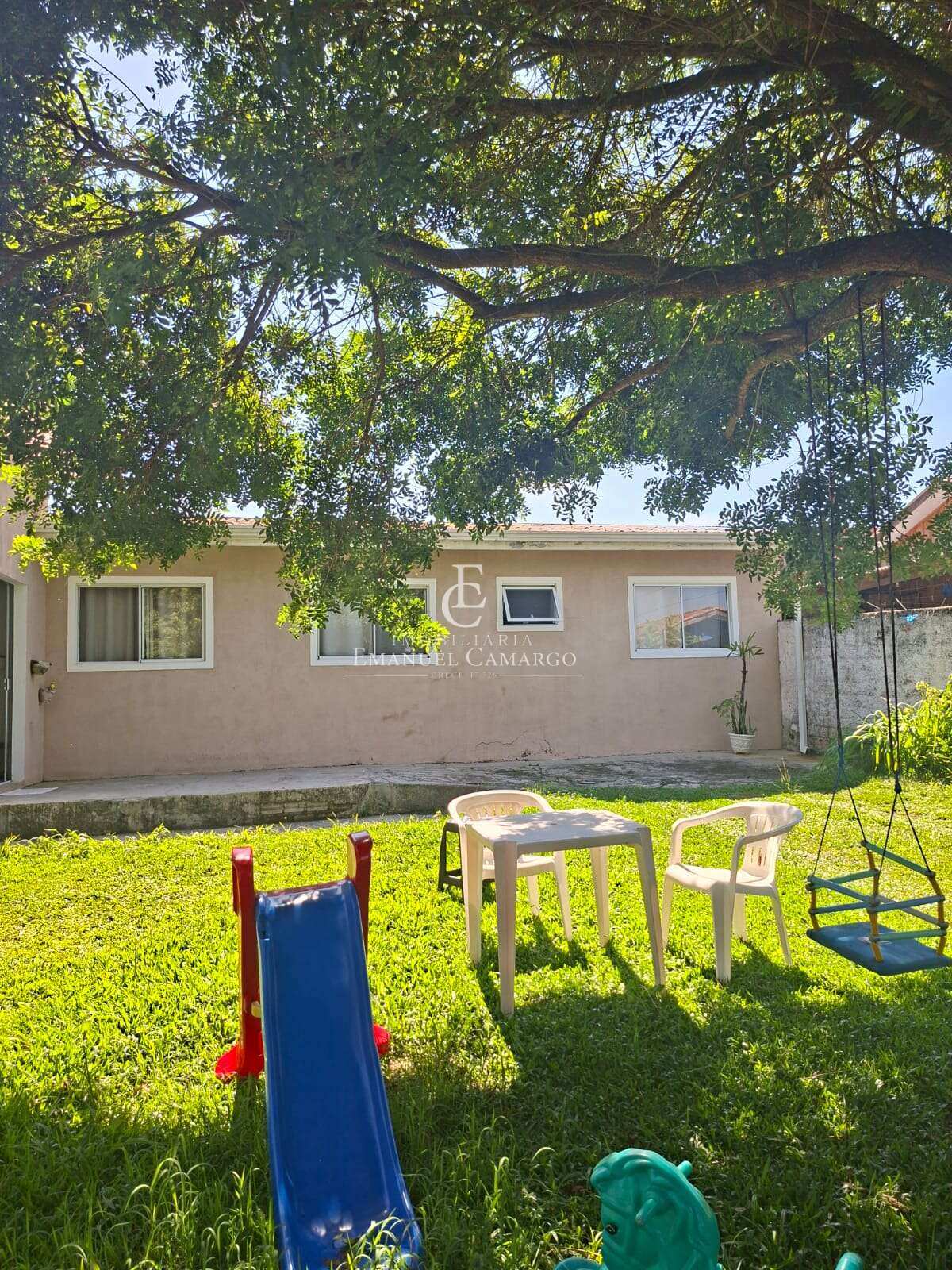 Casa à venda em Piraquara, Planta Araçatuba, com 3 quartos, 481m² - Emanuel Camargo - Há mais de 20 anos no Mercado Imobiliário CNPJ 55.103.630/0001-83