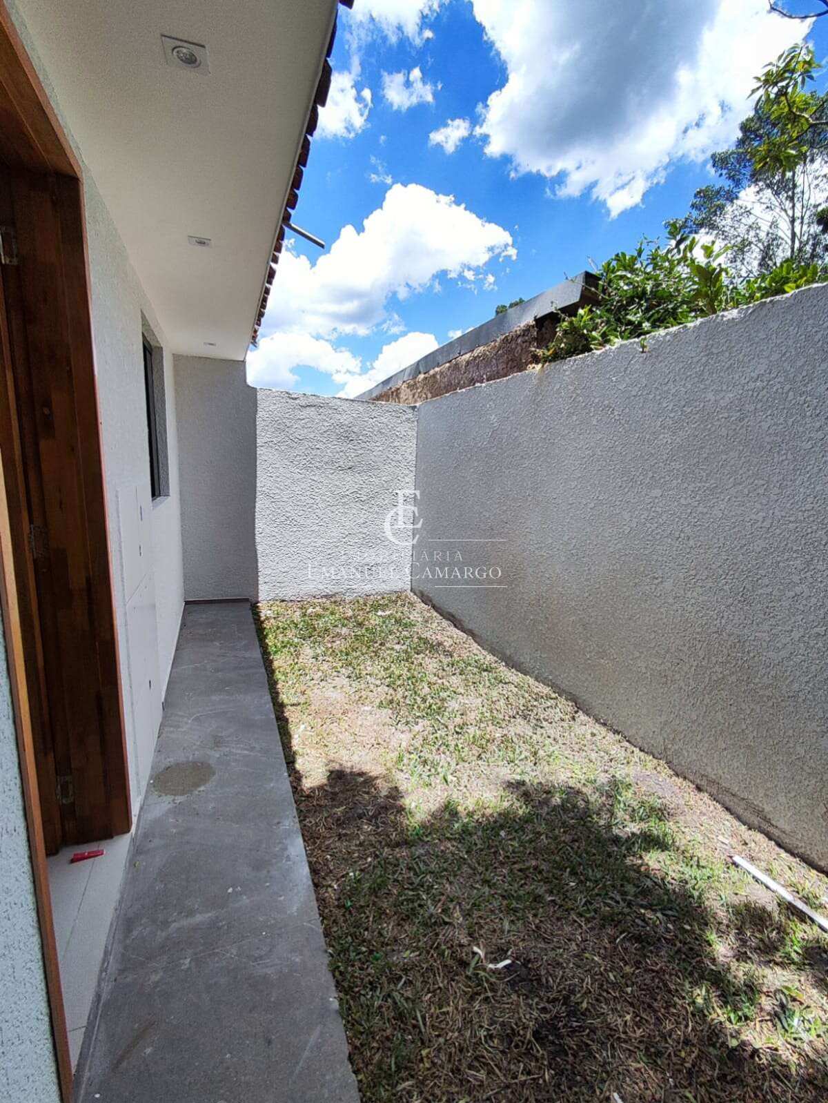Casa à venda em Piraquara, Planta Deodoro, com 2 quartos, 48m² - Emanuel Camargo - Há mais de 20 anos no Mercado Imobiliário CNPJ 55.103.630/0001-83