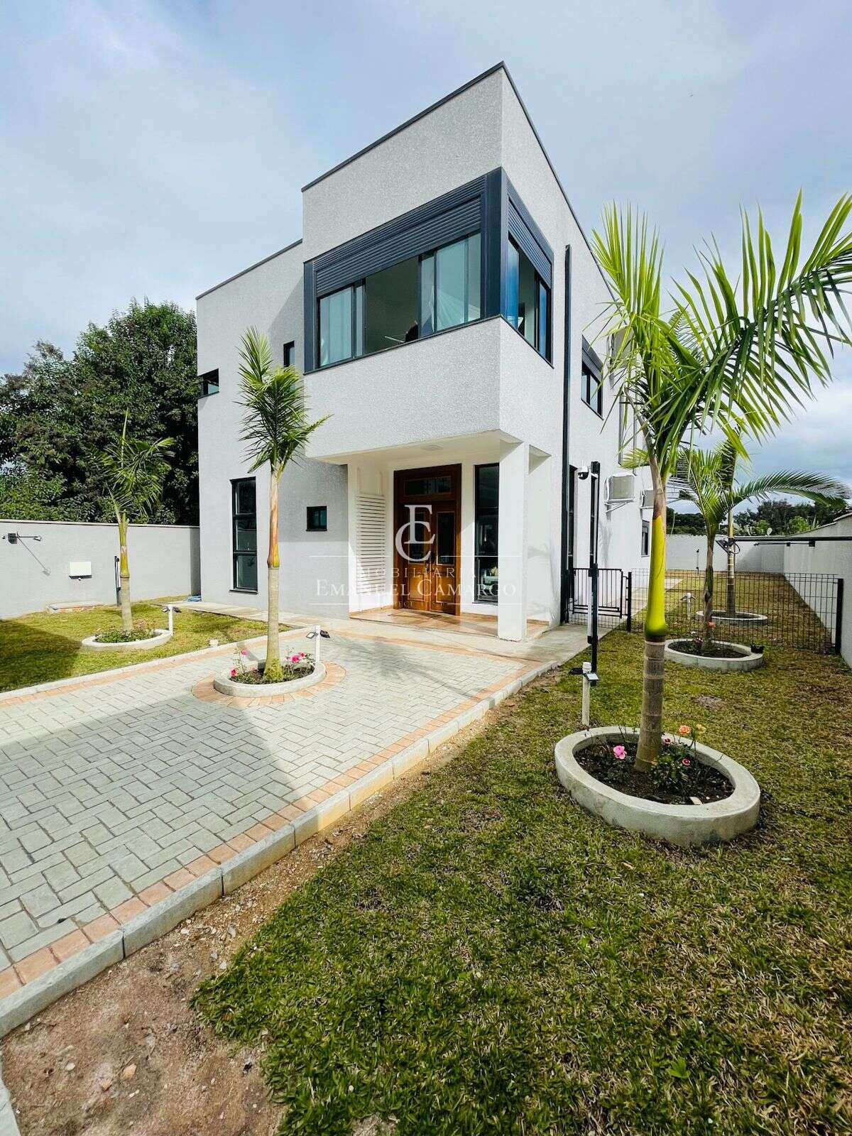 Casa à venda em Piraquara, Planta Laranjeiras, com 5 quartos, 442m² - Emanuel Camargo - Há mais de 20 anos no Mercado Imobiliário CNPJ 55.103.630/0001-83