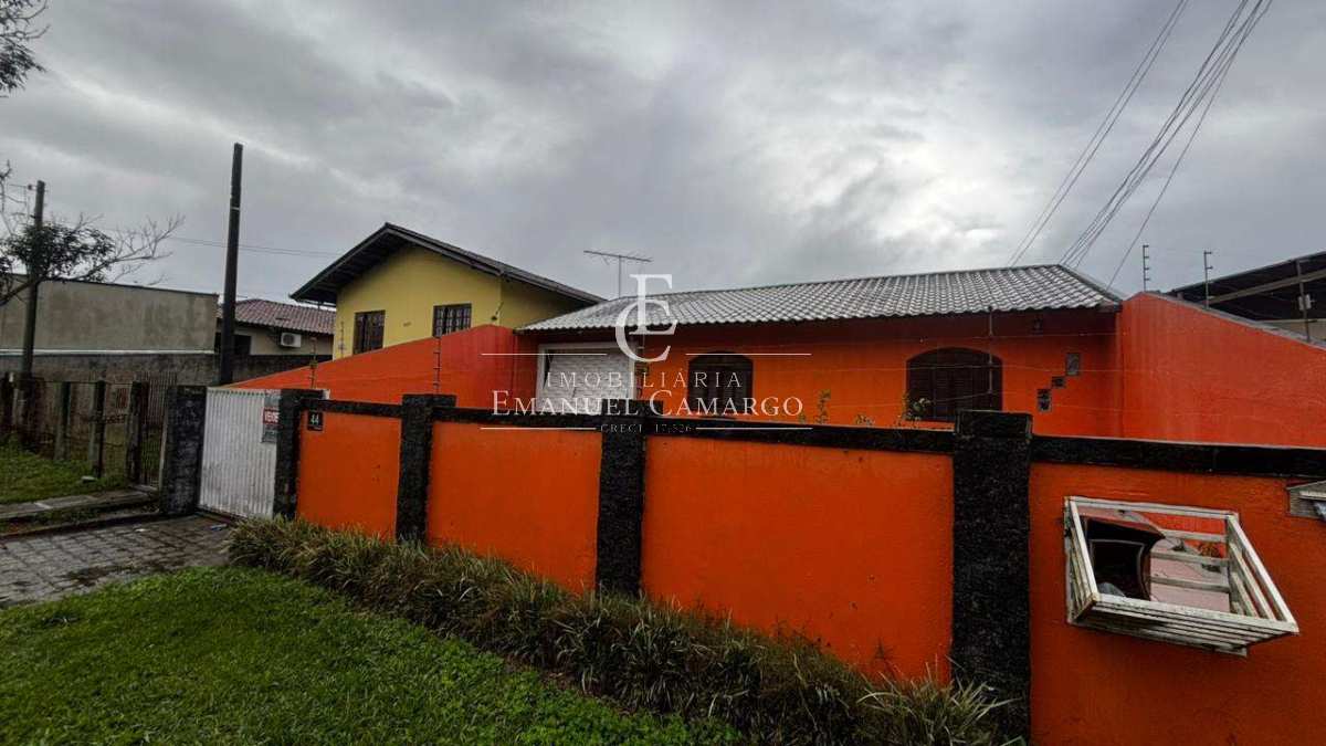 Casa à venda em Piraquara, SÃO TIAGO, com 2 quartos, 534m² - Emanuel Camargo - Há mais de 20 anos no Mercado Imobiliário CNPJ 55.103.630/0001-83