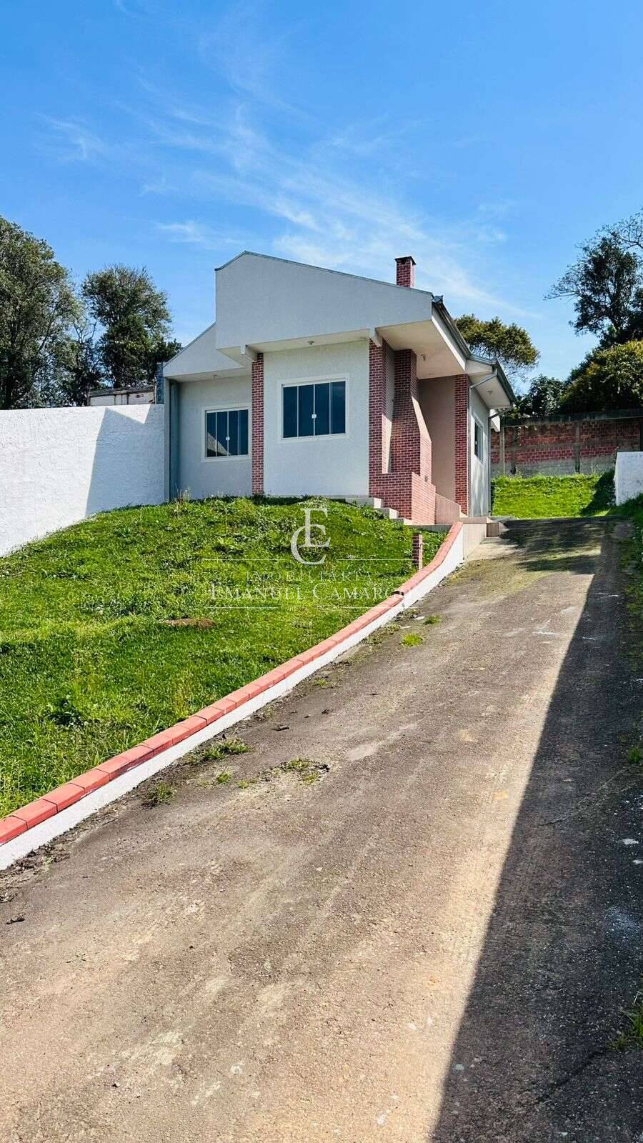 Casa à venda em Piraquara, Vila Santa Helena 3, com 2 quartos, 480m² - Emanuel Camargo - Há mais de 20 anos no Mercado Imobiliário CNPJ 55.103.630/0001-83