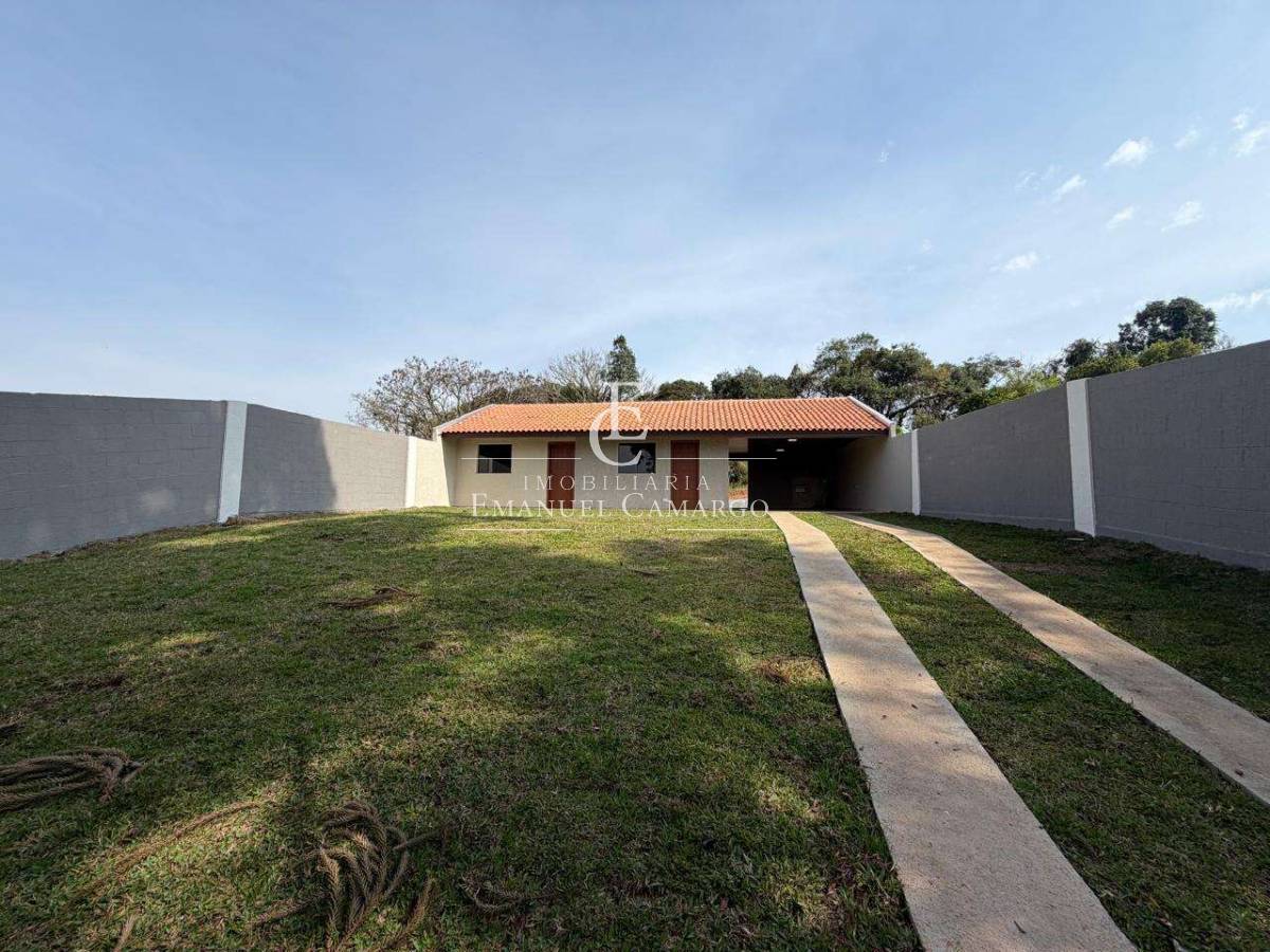 Casa à venda em Piraquara, Vila Santa Maria, com 2 quartos, 757,53m² - Emanuel Camargo - Há mais de 20 anos no Mercado Imobiliário CNPJ 55.103.630/0001-83