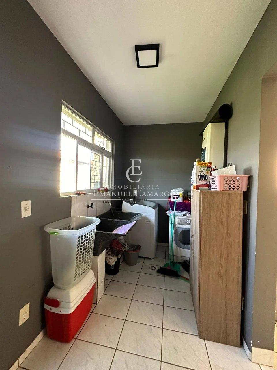 Casa com 3 quartos, à venda em Piraquara, Jardim Santa Mônica - Emanuel Camargo - Há mais de 20 anos no Mercado Imobiliário CNPJ 55.103.630/0001-83