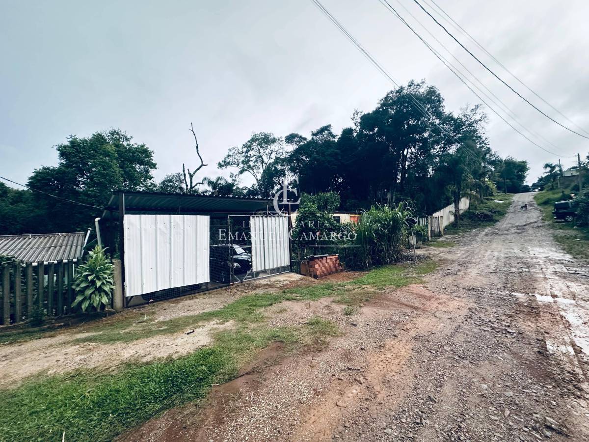 Chácara à venda em Piraquara, Vila Santa Helena 3, com 2 quartos, 1920m² - Emanuel Camargo - Há mais de 20 anos no Mercado Imobiliário CNPJ 55.103.630/0001-83