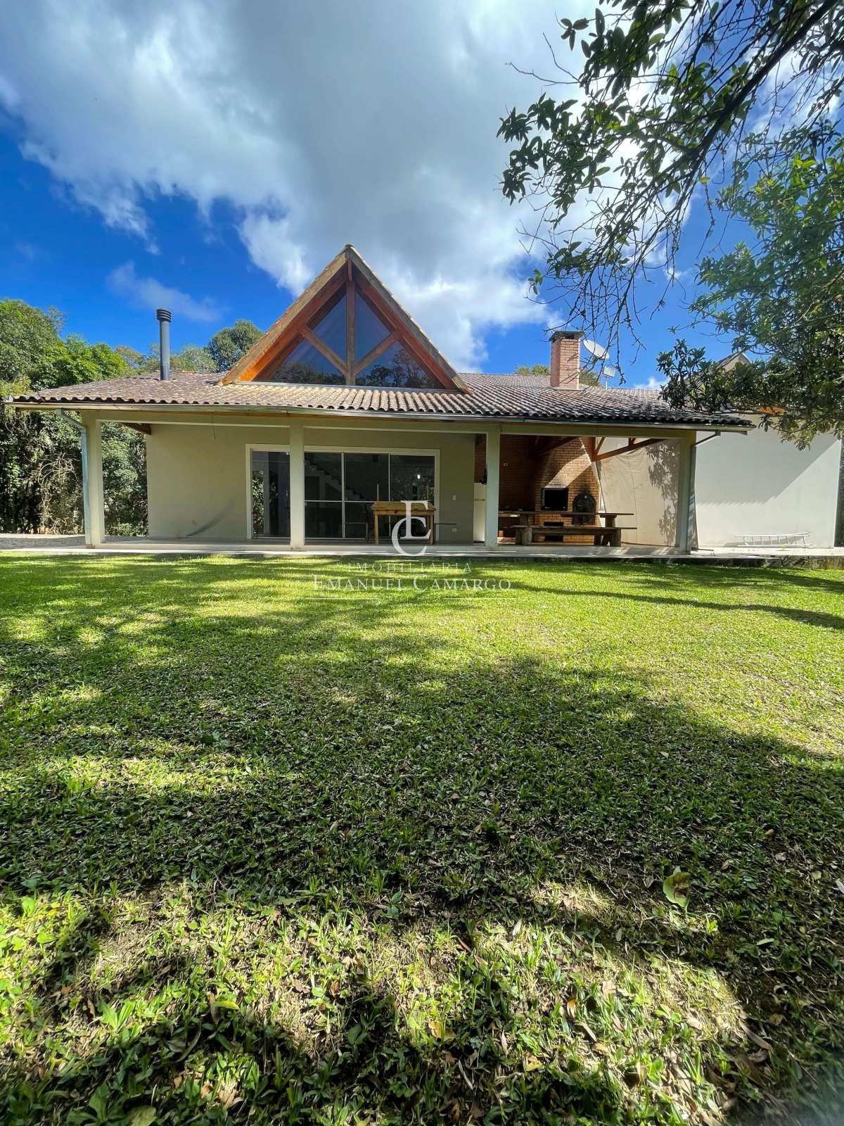 Chácara à venda em Piraquara, Jardim Diguimabri, com 3 quartos - Emanuel Camargo - Há mais de 20 anos no Mercado Imobiliário CNPJ 55.103.630/0001-83