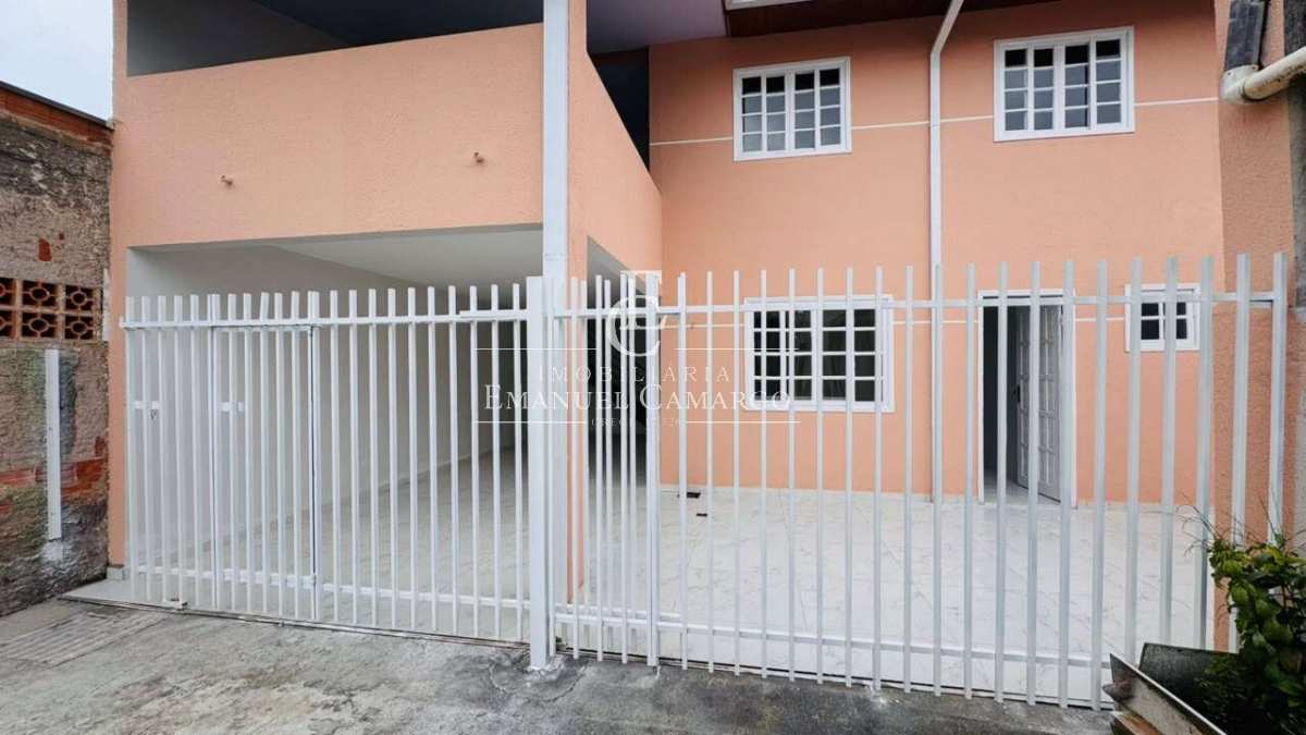 Sobrado à venda, com 3 quartos, 130m²