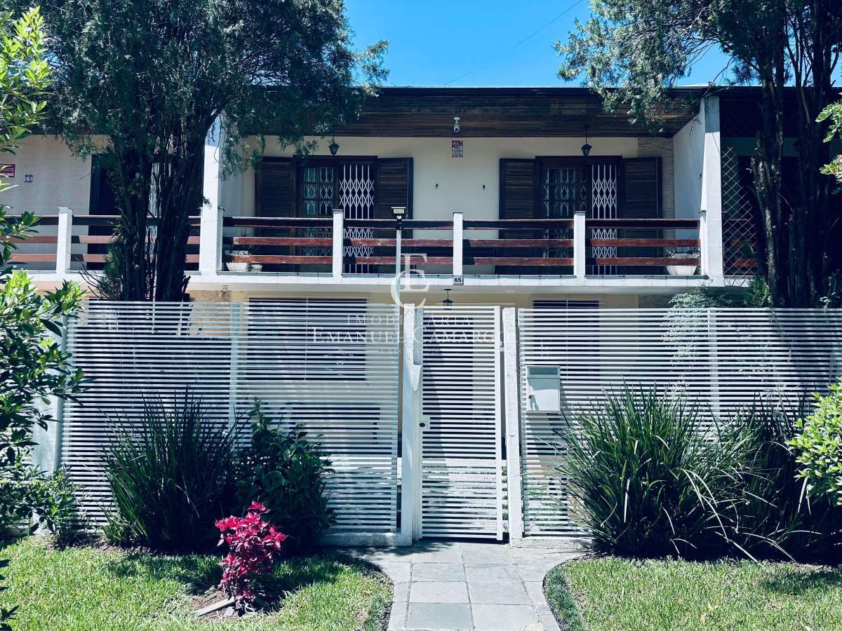 Sobrado à venda em Curitiba, Ahú, com 3 quartos, 225m² - Emanuel Camargo - Há mais de 20 anos no Mercado Imobiliário CNPJ 55.103.630/0001-83