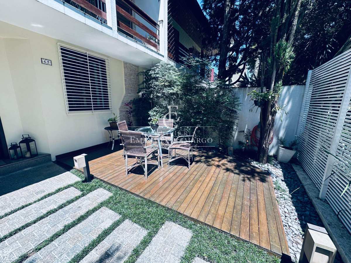 Sobrado à venda em Curitiba, Ahú, com 3 quartos, 225m² - Emanuel Camargo - Há mais de 20 anos no Mercado Imobiliário CNPJ 55.103.630/0001-83