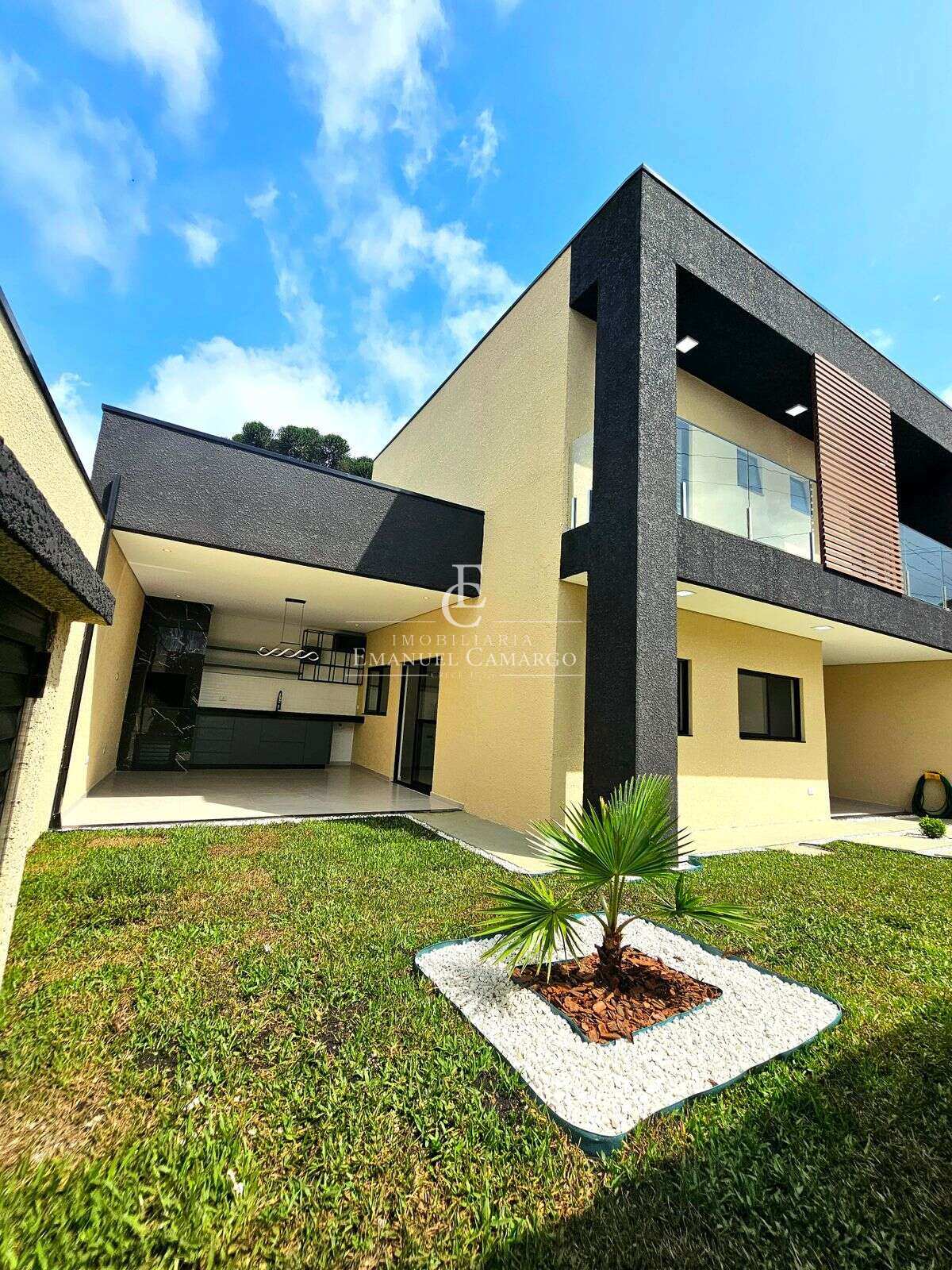 Sobrado à venda em Piraquara, Vila Rosa, com 3 quartos, 149m² - Emanuel Camargo - Há mais de 20 anos no Mercado Imobiliário CNPJ 55.103.630/0001-83