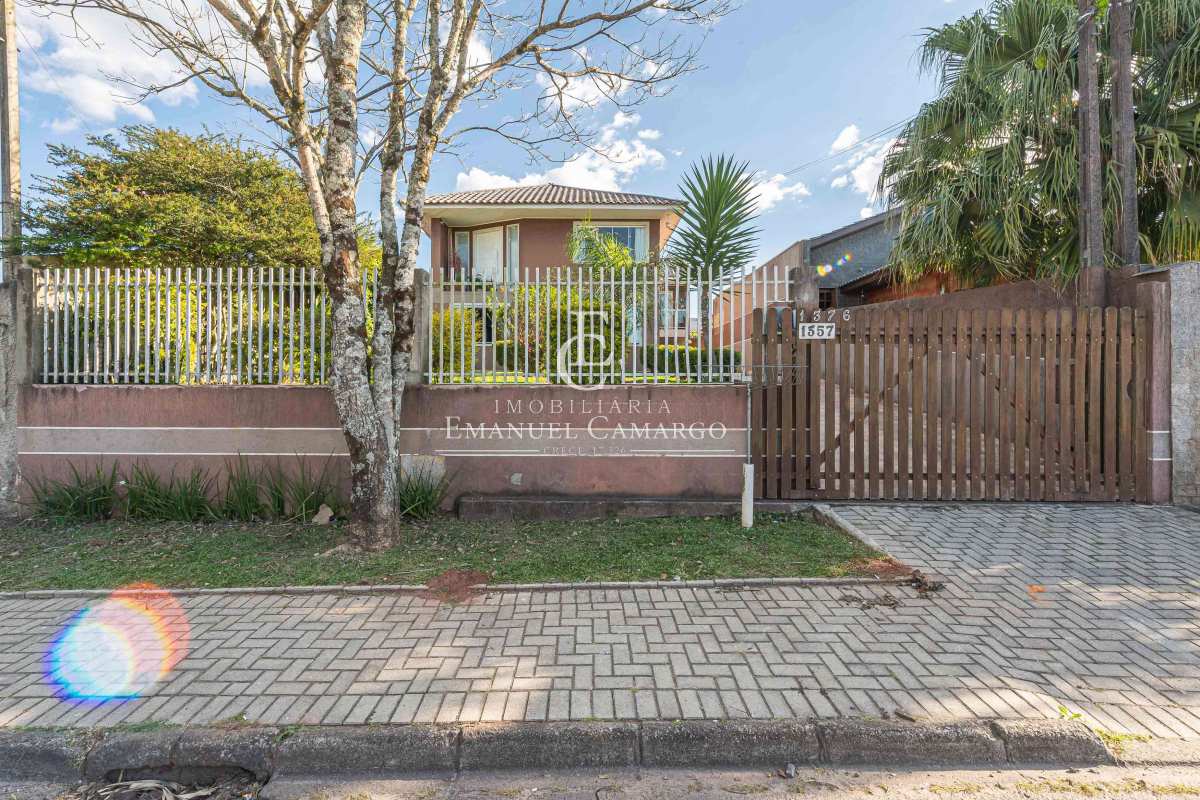 Sobrado à venda em Piraquara, Vila São Tiago, com 5 quartos, 261,34m² - Emanuel Camargo - Há mais de 20 anos no Mercado Imobiliário CNPJ 55.103.630/0001-83