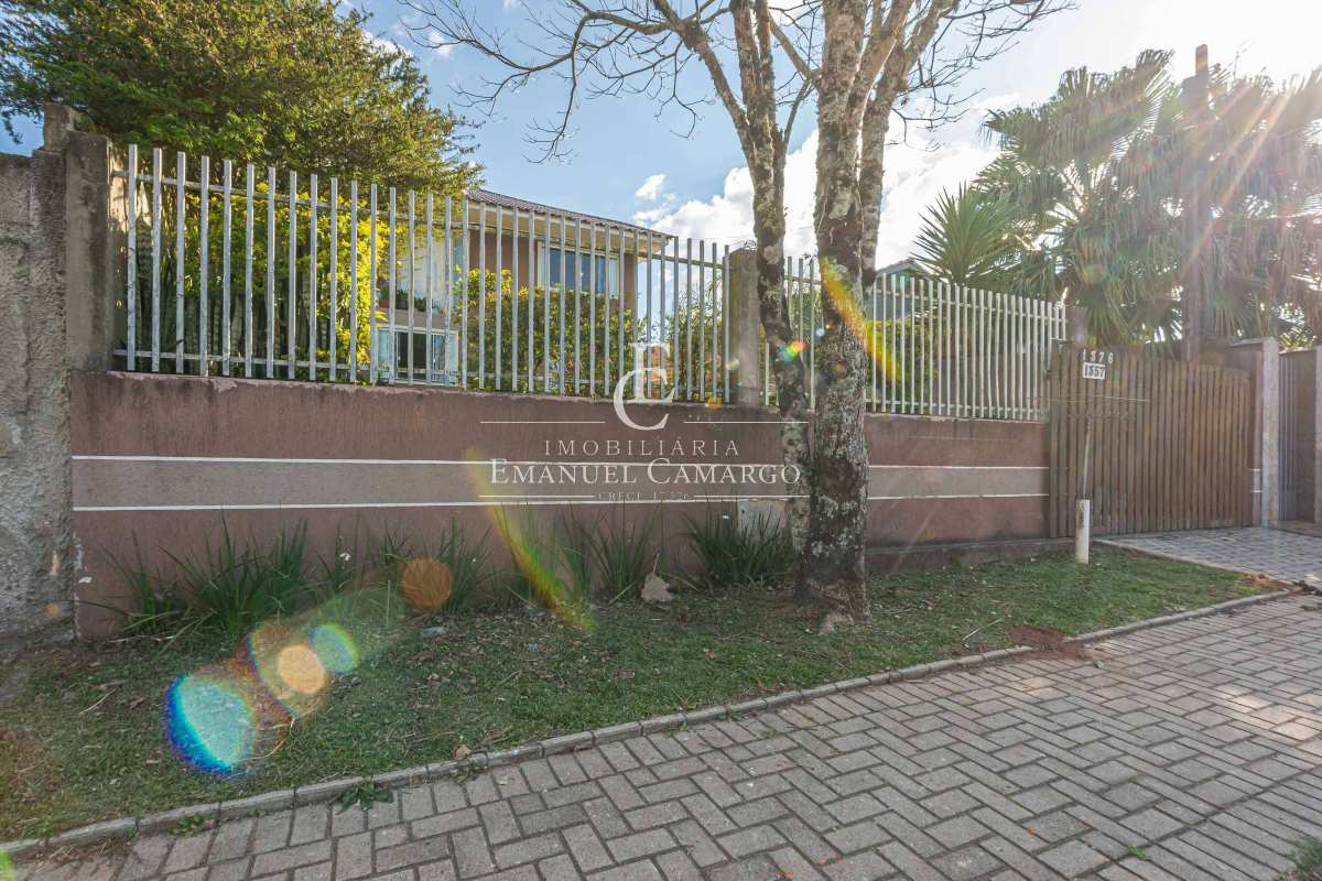 Sobrado à venda em Piraquara, Vila São Tiago, com 5 quartos, 261,34m² - Emanuel Camargo - Há mais de 20 anos no Mercado Imobiliário CNPJ 55.103.630/0001-83