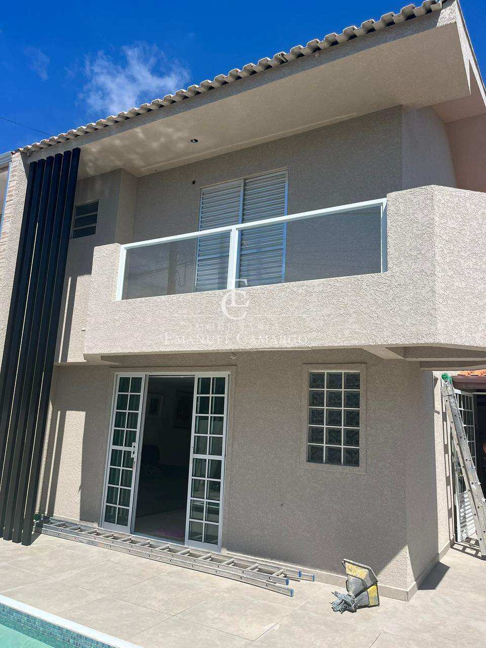 Sobrado à venda em Pontal do Paraná, com 3 quartos, 84m² - Emanuel Camargo - Há mais de 20 anos no Mercado Imobiliário CNPJ 55.103.630/0001-83