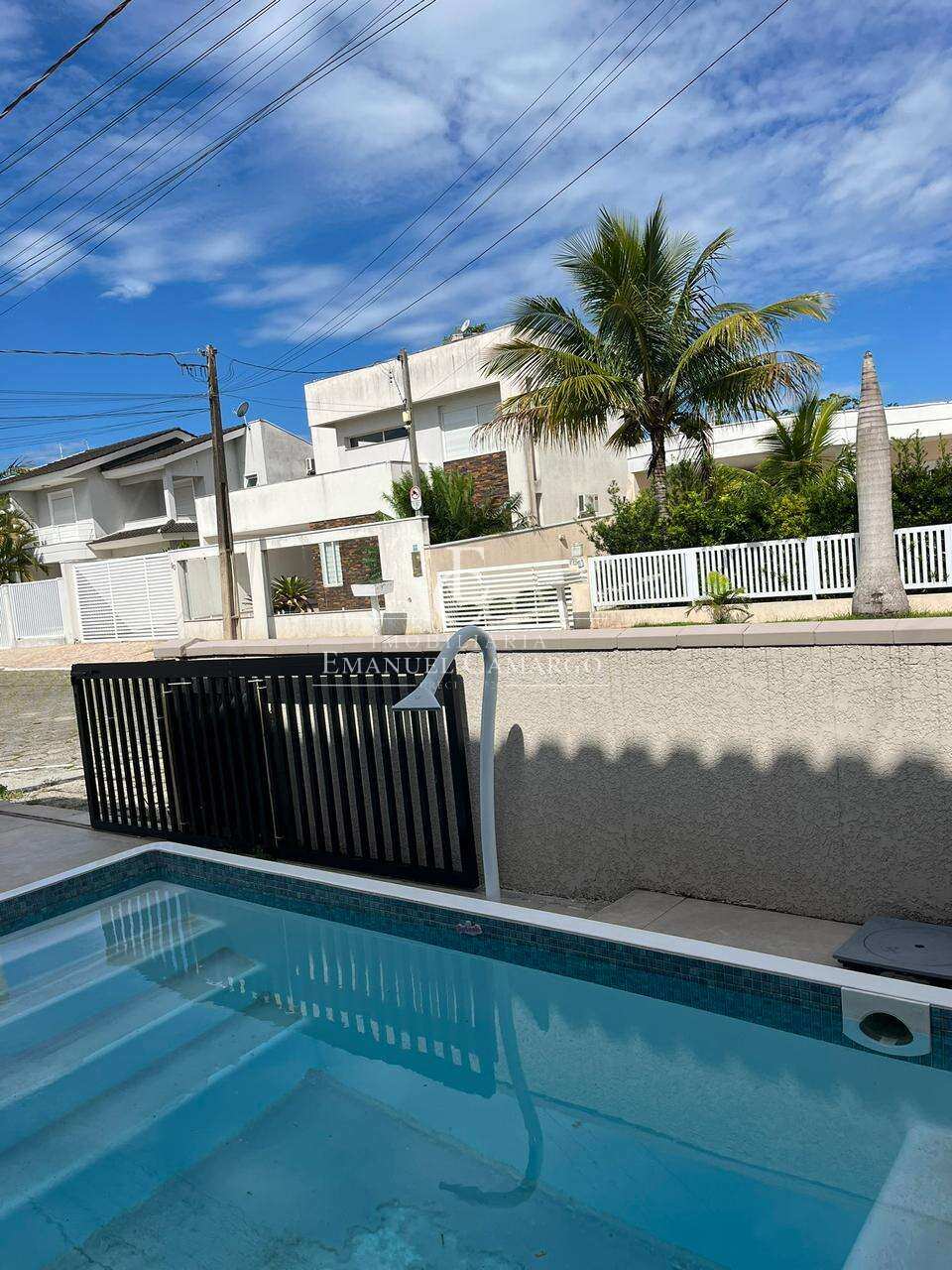 Sobrado à venda em Pontal do Paraná, com 3 quartos, 84m² - Emanuel Camargo - Há mais de 20 anos no Mercado Imobiliário CNPJ 55.103.630/0001-83