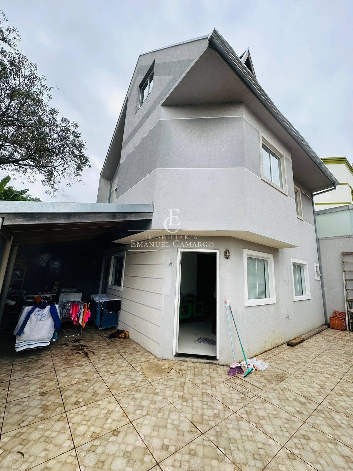 Sobrado com 2 quartos, 114m², à venda em Curitiba, Bairro Alto