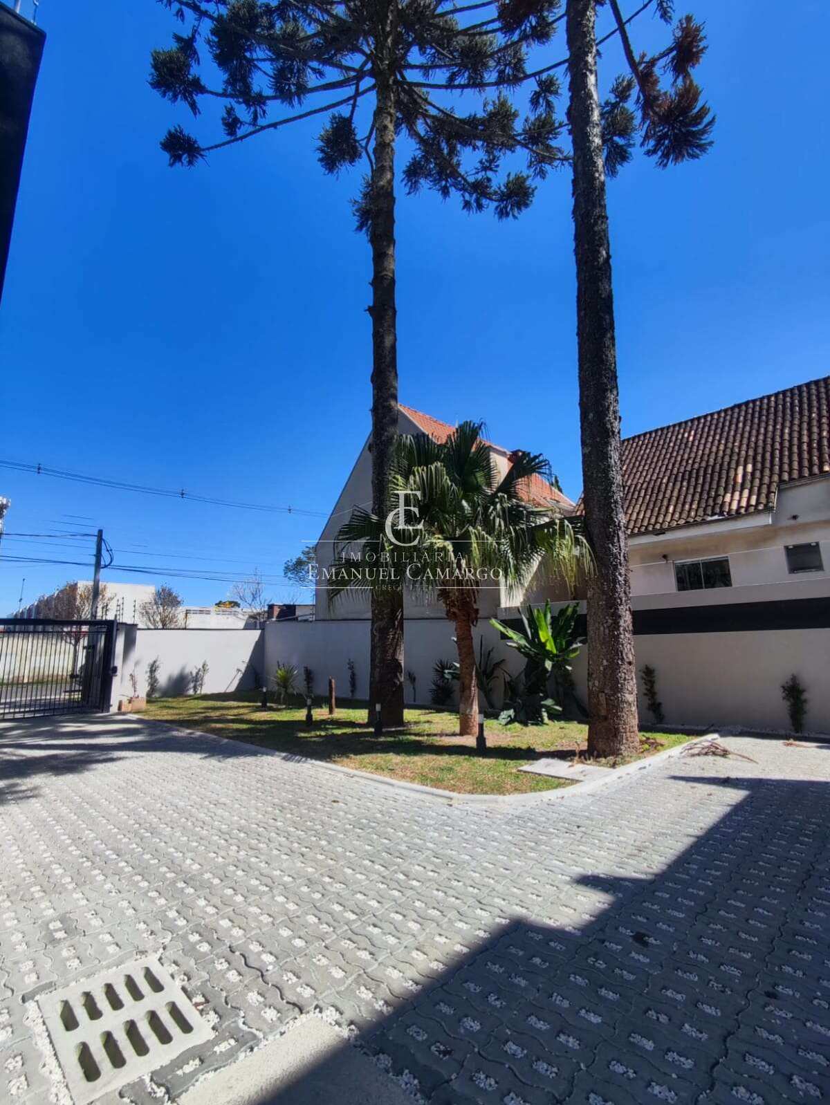 Triplex à venda em Curitiba, Tarumã, com 3 quartos - Emanuel Camargo - Há mais de 20 anos no Mercado Imobiliário CNPJ 55.103.630/0001-83